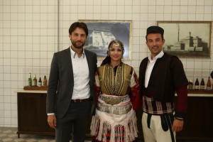 mladozenec i nevesta od galicka svadba 2017 vo poseta na pivara skopje